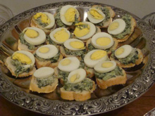 Torradas com creme de espinafre