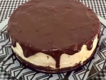 Torta cremosa de abacaxi com coco