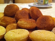 Bolinho de chuva assado e recheado