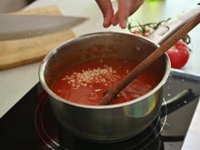 Quase ninguém sabe disso, mas a panela certa faz toda a diferença no molho de tomate que você faz em casa