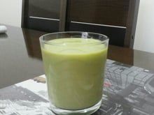 Iogurte de abacate com banana natural e fácil