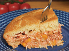 2 lanches sem lactose: torta de frango e bolo de fubá