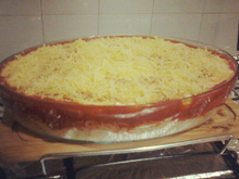 Macarrão ao molho de tomate e molho branco