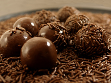 Esse brigadeiro tem uma textura incrível e vai virar a sua receita vegana favorita