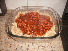 Espaguete com molho de lingüiça de frango