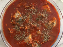 Cação ao molho vermelho