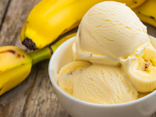 Sorvete de queijo com banana caseiro cremosinho e delicioso: receita proteica é queridinha da minha filha que vive de dieta