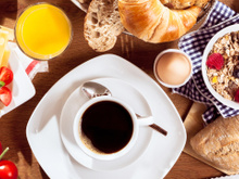 Café com chocolate: 3 opções para inovar no café da manhã da Páscoa!