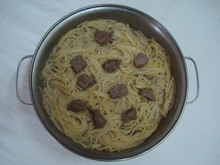 Ensopado de Espaguete com Carne