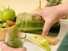 Você não imagina que precisa até ter! Liquidificador portátil que prepara sucos e shakes em qualquer lugar por menos de R$ 100