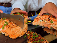 Salmão recheado é o novo jeito de preparar o peixe e é perfeito para impressionar na ceia de Ano-Novo