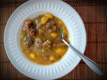 Caldo de mandioca com costela bovina