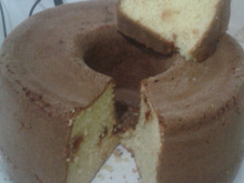 Bolo de fubá com goiabada