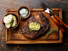 Manteiga temperada para carnes