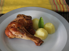 Coxa e sobrecoxa de frango ao curry