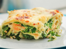 Lasanha de salmão e espinafre para variar o cardápio: receita parece de restaurante, mas é muito fácil de fazer