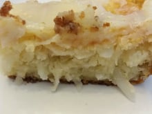 Bolo de aipim com coco cremoso