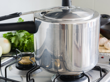 O que você precisa saber antes de comprar uma panela de pressão pela internet?