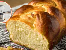 Pão fofinho caseiro de liquidificador: pãozinho tipo brioche fácil de fazer para o café da manhã ou lanche