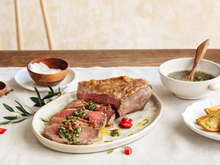 Maminha com Molho de Ervas e Batatas assadas