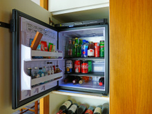 Frigobar: Será que uma mini-geladeira é necessária em sua casa?