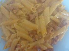 Macarrão Mini Penne com calabresa na panela da pressão