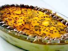 Pavê de maracujá trufado: sobremesa de travessa cremosa, deliciosa e irresistível para a ceia de Natal