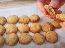 Biscoitinho salgado sem glúten e sem manteiga: receita prática e muito saborosa para o lanche da tarde ou da noite