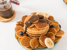 Minipanquequinha doce para fazer com os pequenos de café da manhã no Dia das Crianças: receita fofinha e muito fácil de preparar