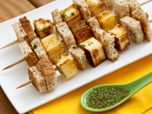 Aperitivo brasileiro de queijo coalho Wickbold