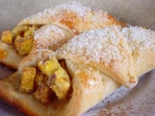 Pão de mandioca com recheio doce