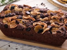 Eu bati banana e aveia no liquidificador e fiz um bolo fit incrível, meu filho devorou em minutos