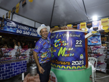 Caruaru muito além do forró: cozinhar milho para um batalhão é tradição em festa de rua