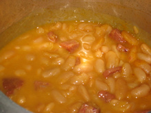 Feijão branco com calabresa