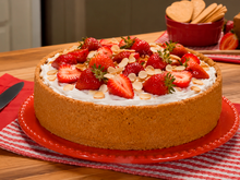 Morangoffee para o fim de semana: prima da banoffee conquista pela mistura perfeita entre morango fresco, chantilly e doce de leite