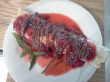 Panqueca de morango com chocolate