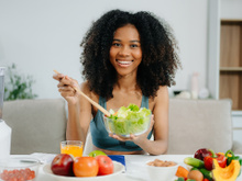 Hidratação não é só água: aprenda como se manter hidratado no verão através da alimentação