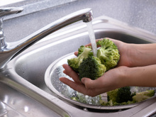 Como higienizar couve-flor e brócolis com poucos itens e de maneira rápida