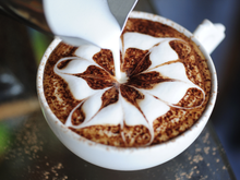 Como decorar a espuma do café? Os melhores itens para que você deixe sua bebida mais bonita como um verdadeiro barista