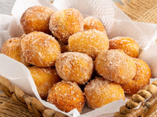 Testei bolinho de chuva sem ovo pela primeira vez e deu muito certo na primeira tentativa, ficou sequinho e delicioso