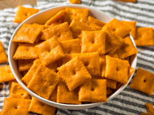 “Nunca mais comprei no mercado”: biscoito de queijo crocante de apenas 4 ingredientes é muito fácil de fazer e mais gostoso que o industrializado