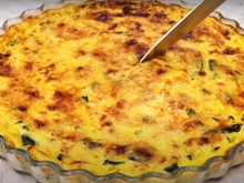 Eu almoço e janto essa quiche várias vezes na semana: torta saudável é proteica, barata e tem poucas calorias
