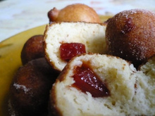 Como fazer bolinho de chuva recheado com goiabada