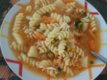 Sopa simples, rápida e deliciosa