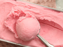 Sorvete caseiro cremoso SEM BANANA: com essa receita você escolhe o sabor de fruta que quiser