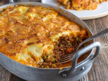 Conheça a Shepherd’s Pie, a tradicional torta de carne inglesa que deu origem ao nosso escondidinho de batata