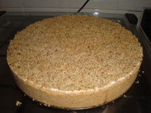 Torta de chocolate branco e nozes