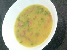 Sopa de alho poró com batata baroa