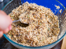 Depois que aprendi a usar esse ingrediente na farofa, ela se tornou o meu acompanhamento favorito