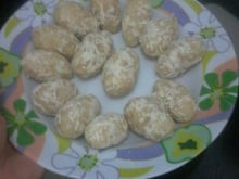 Bolinhos de batata  suculentos com queijo branco